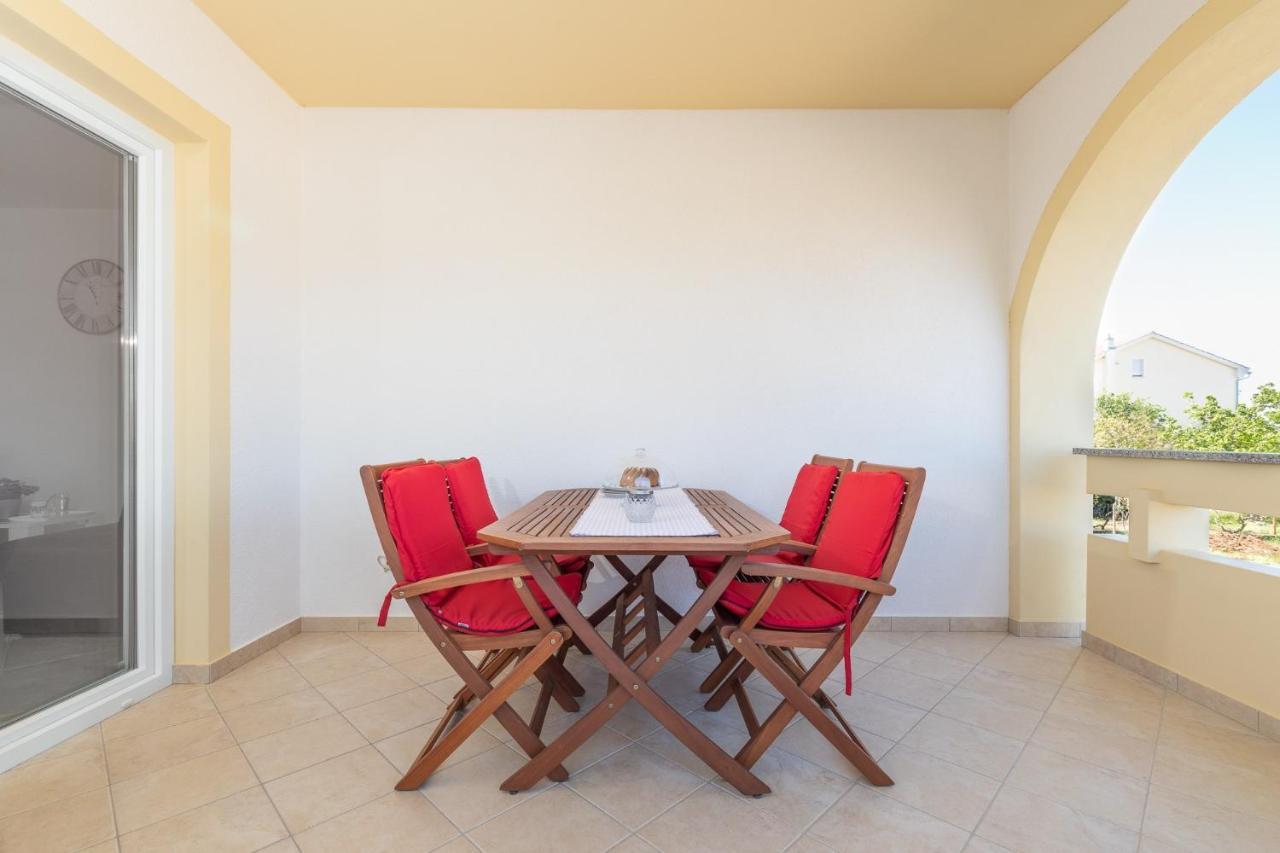 Apartments With A Parking Space Punat, Krk - 20553 Exterior photo